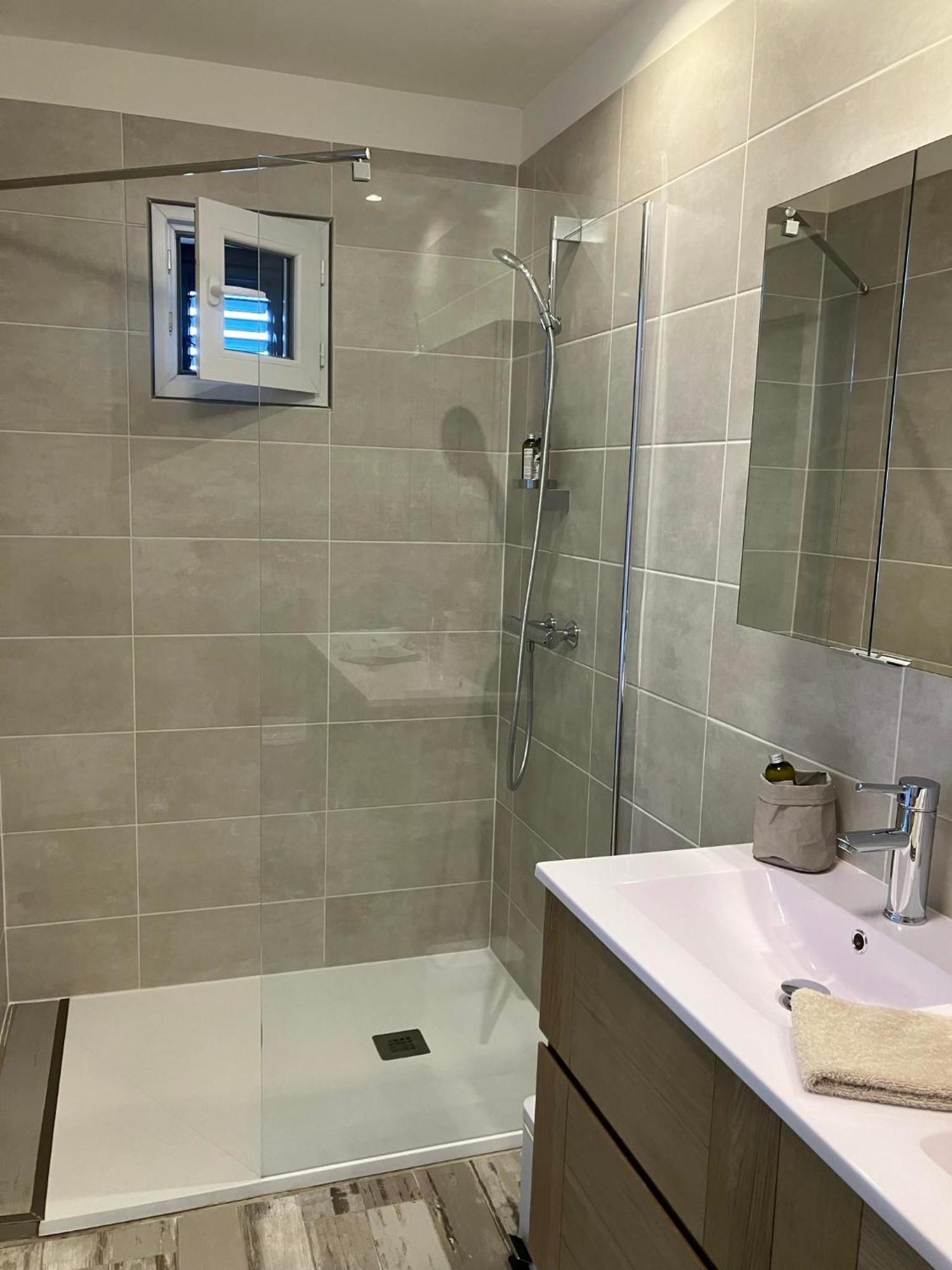 Histoire D'O - Les Piscines - Chambres D'Hotes Bezouce Ngoại thất bức ảnh